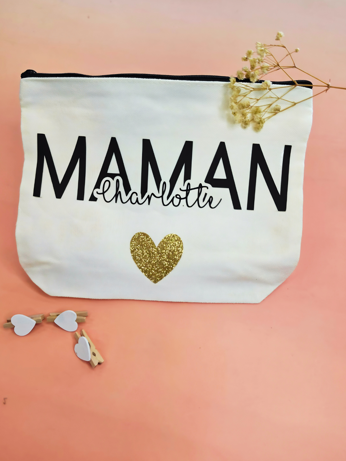 🧵 Pochette personnalisée – Prénom & cœur pailleté